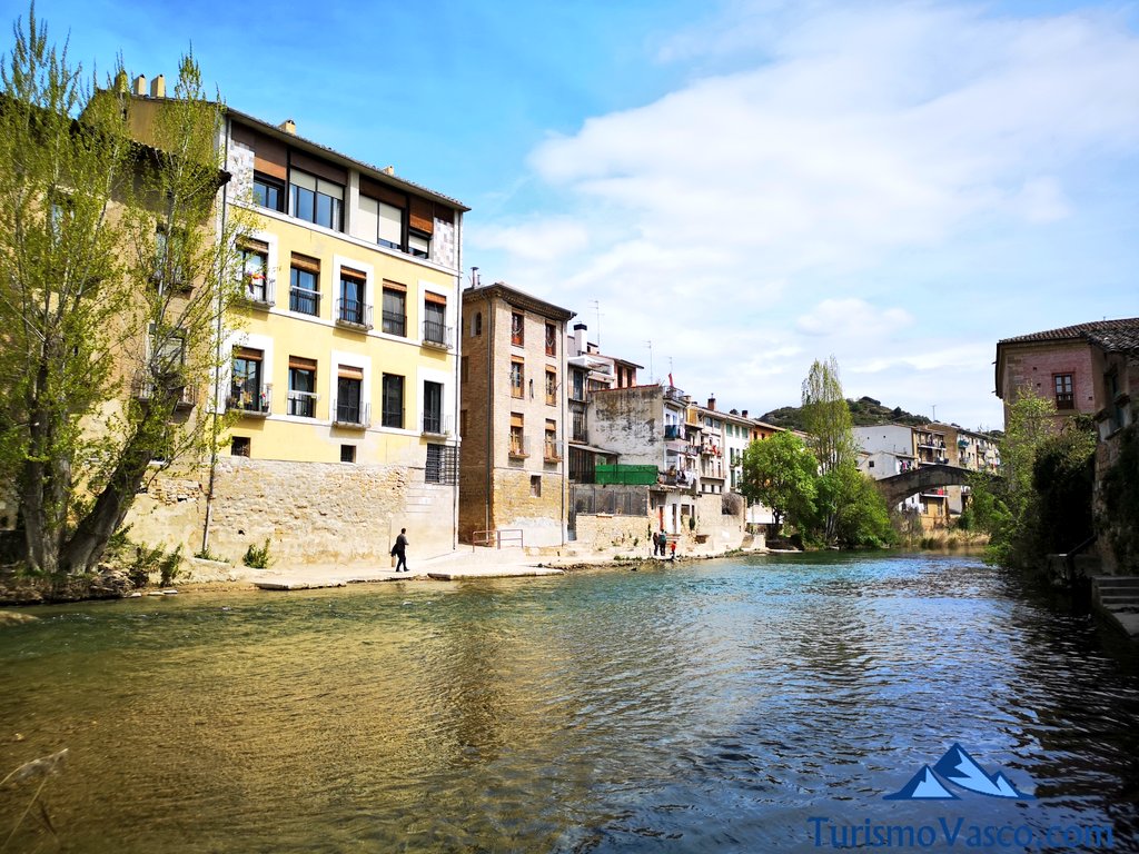 https://mdw-travel-data-us-east-1.s3.amazonaws.com/img/country/Spain/Estella-Lizarra/img_02.jpg