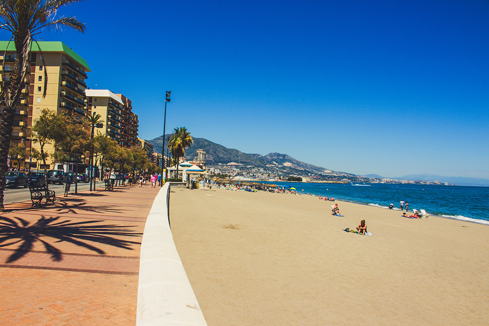 https://mdw-travel-data-us-east-1.s3.amazonaws.com/img/country/Spain/Fuengirola-Beach/img_02.jpg