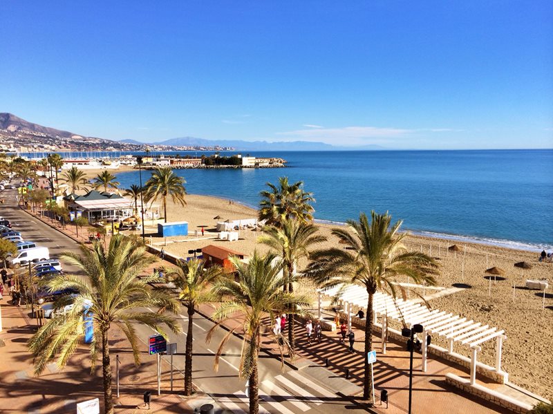 https://mdw-travel-data-us-east-1.s3.amazonaws.com/img/country/Spain/Fuengirola-Beach/img_04.jpg