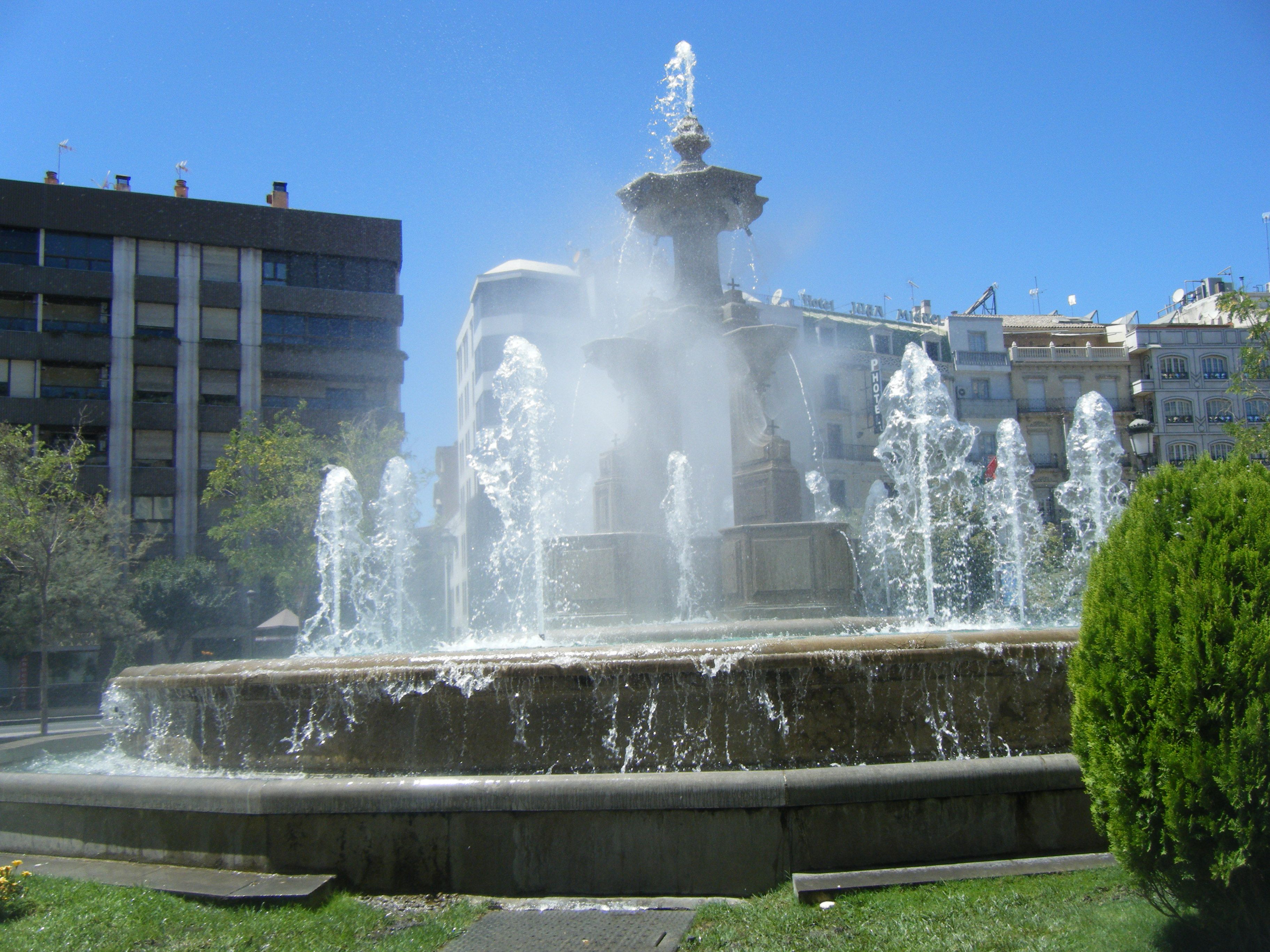 https://mdw-travel-data-us-east-1.s3.amazonaws.com/img/country/Spain/Fuente-de-las-Batallas/img_00.jpg