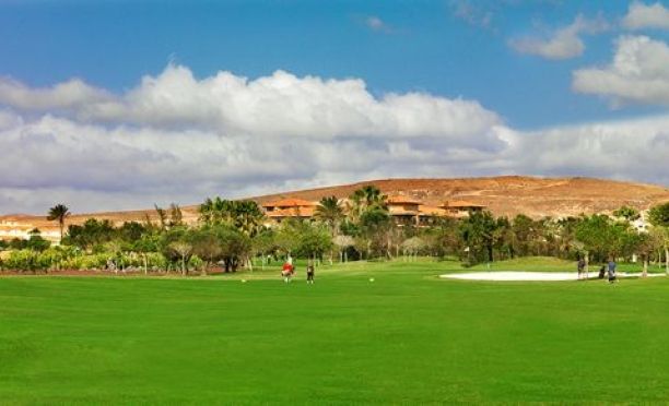 https://mdw-travel-data-us-east-1.s3.amazonaws.com/img/country/Spain/Fuerteventura-Golf-Club/img_01.jpg