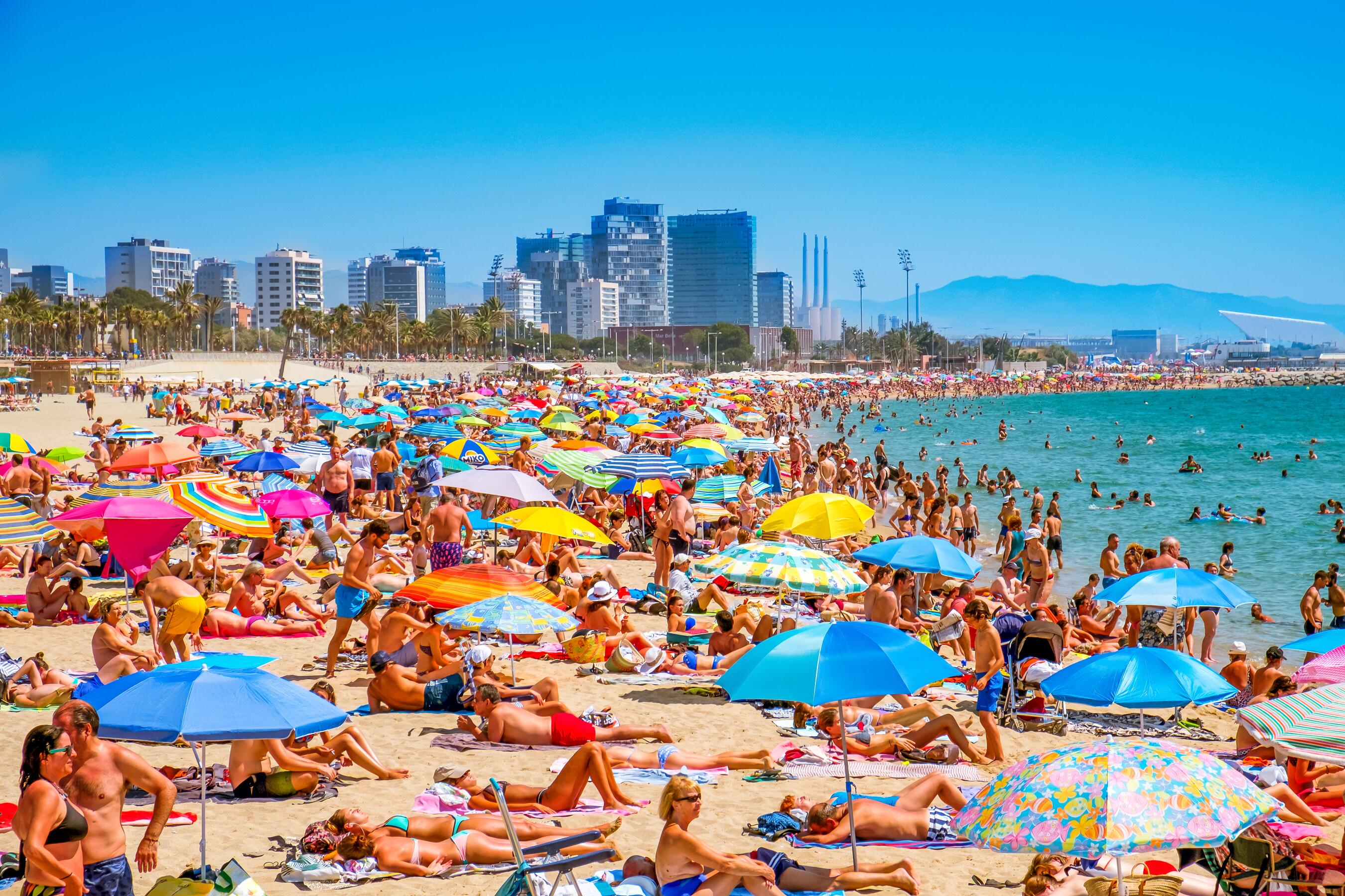 https://mdw-travel-data-us-east-1.s3.amazonaws.com/img/country/Spain/Funny-Beach/img_04.jpg