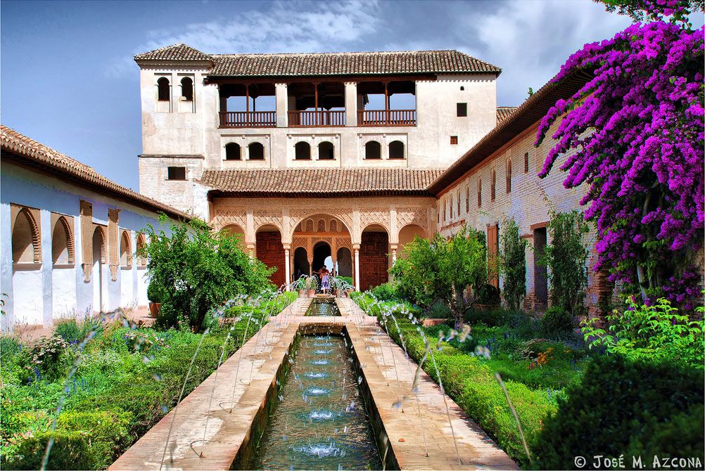 https://mdw-travel-data-us-east-1.s3.amazonaws.com/img/country/Spain/Generalife/img_05.jpg