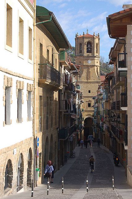 https://mdw-travel-data-us-east-1.s3.amazonaws.com/img/country/Spain/Getaria-Old-Town/img_05.jpg