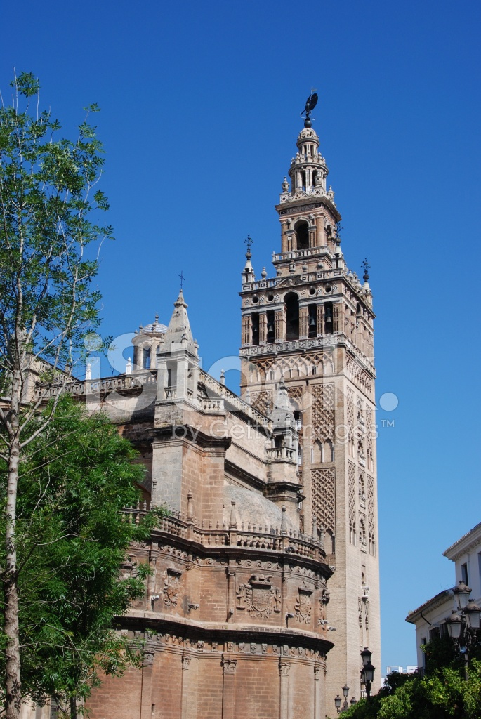 https://mdw-travel-data-us-east-1.s3.amazonaws.com/img/country/Spain/Giralda/img_02.jpg