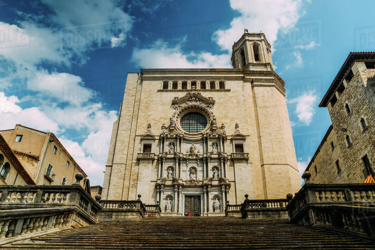 https://mdw-travel-data-us-east-1.s3.amazonaws.com/img/country/Spain/Girona-Cathedral/img_01.jpg