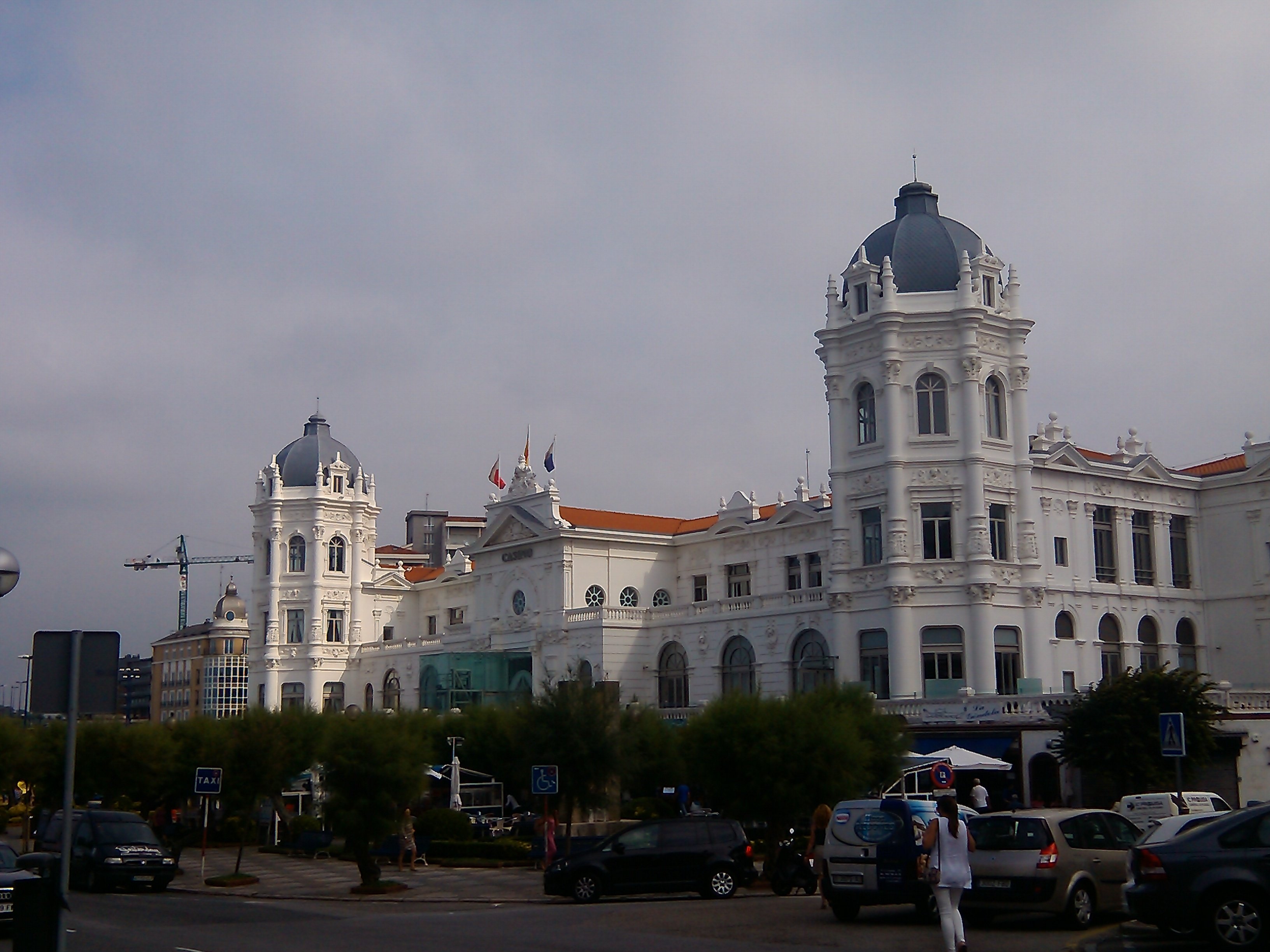 https://mdw-travel-data-us-east-1.s3.amazonaws.com/img/country/Spain/Gran-Casino-del-Sardinero/img_03.jpg