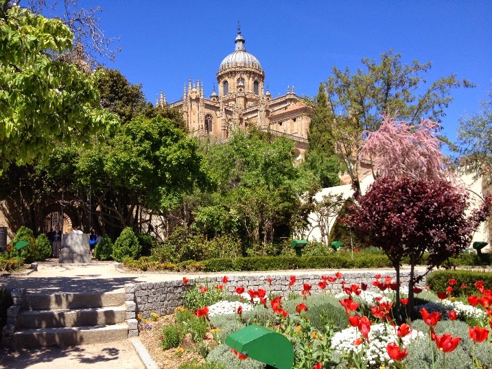 https://mdw-travel-data-us-east-1.s3.amazonaws.com/img/country/Spain/Huerto-de-Calisto-y-Melibea/img_00.jpg