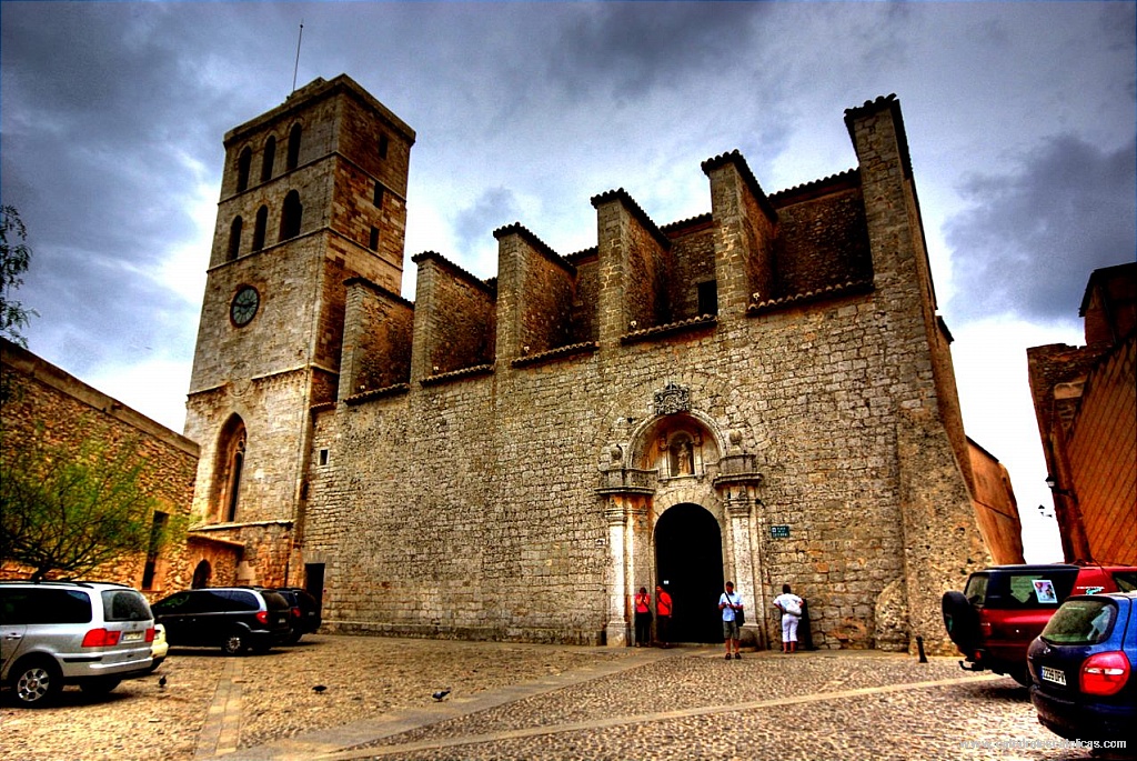 https://mdw-travel-data-us-east-1.s3.amazonaws.com/img/country/Spain/Ibiza-Cathedral-(Catedral-de-Ibiza)/img_03.jpg