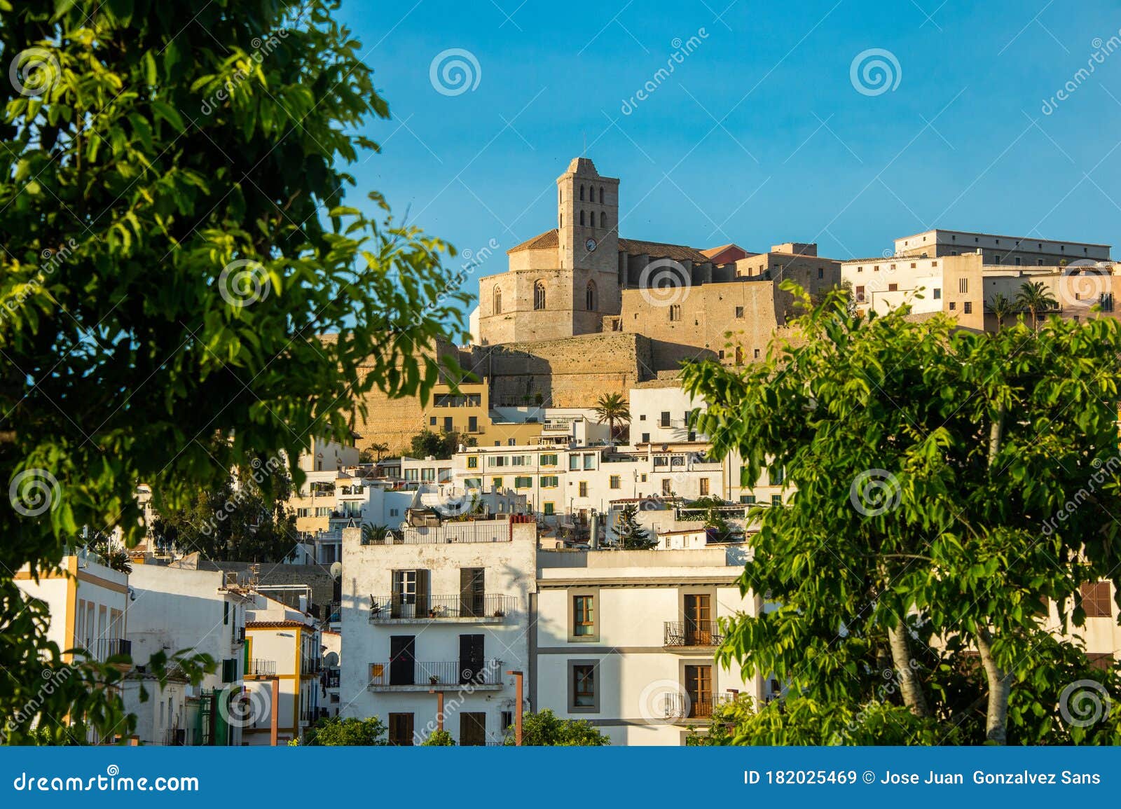 https://mdw-travel-data-us-east-1.s3.amazonaws.com/img/country/Spain/Ibiza-Cathedral-(Catedral-de-Ibiza)/img_04.jpg