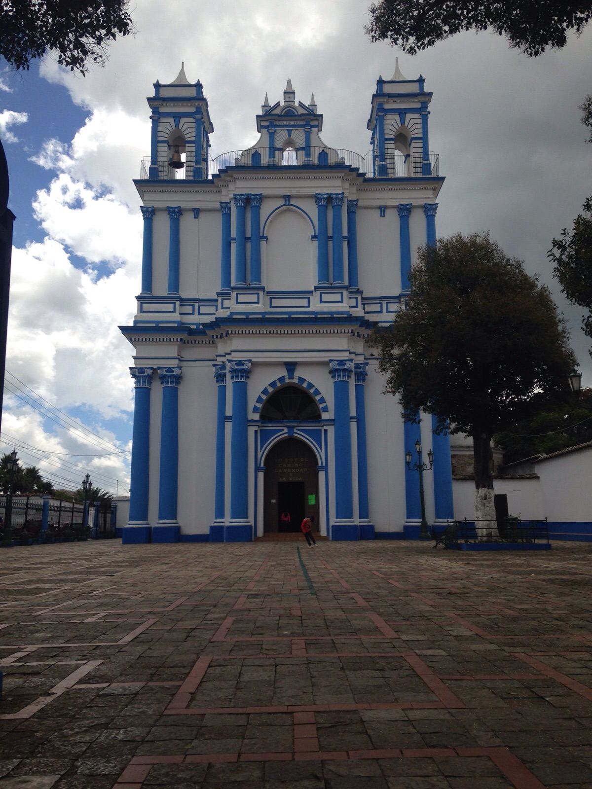 https://mdw-travel-data-us-east-1.s3.amazonaws.com/img/country/Spain/Iglesia-de-Santa-Lucia/img_01.jpg