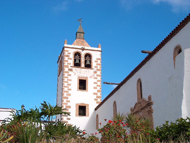 https://mdw-travel-data-us-east-1.s3.amazonaws.com/img/country/Spain/Iglesia-de-Santa-Maria-de-Betancuria/img_01.jpg