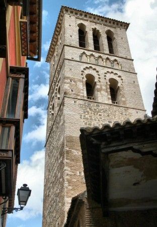 https://mdw-travel-data-us-east-1.s3.amazonaws.com/img/country/Spain/Iglesia-de-Santo-Tome/img_01.jpg