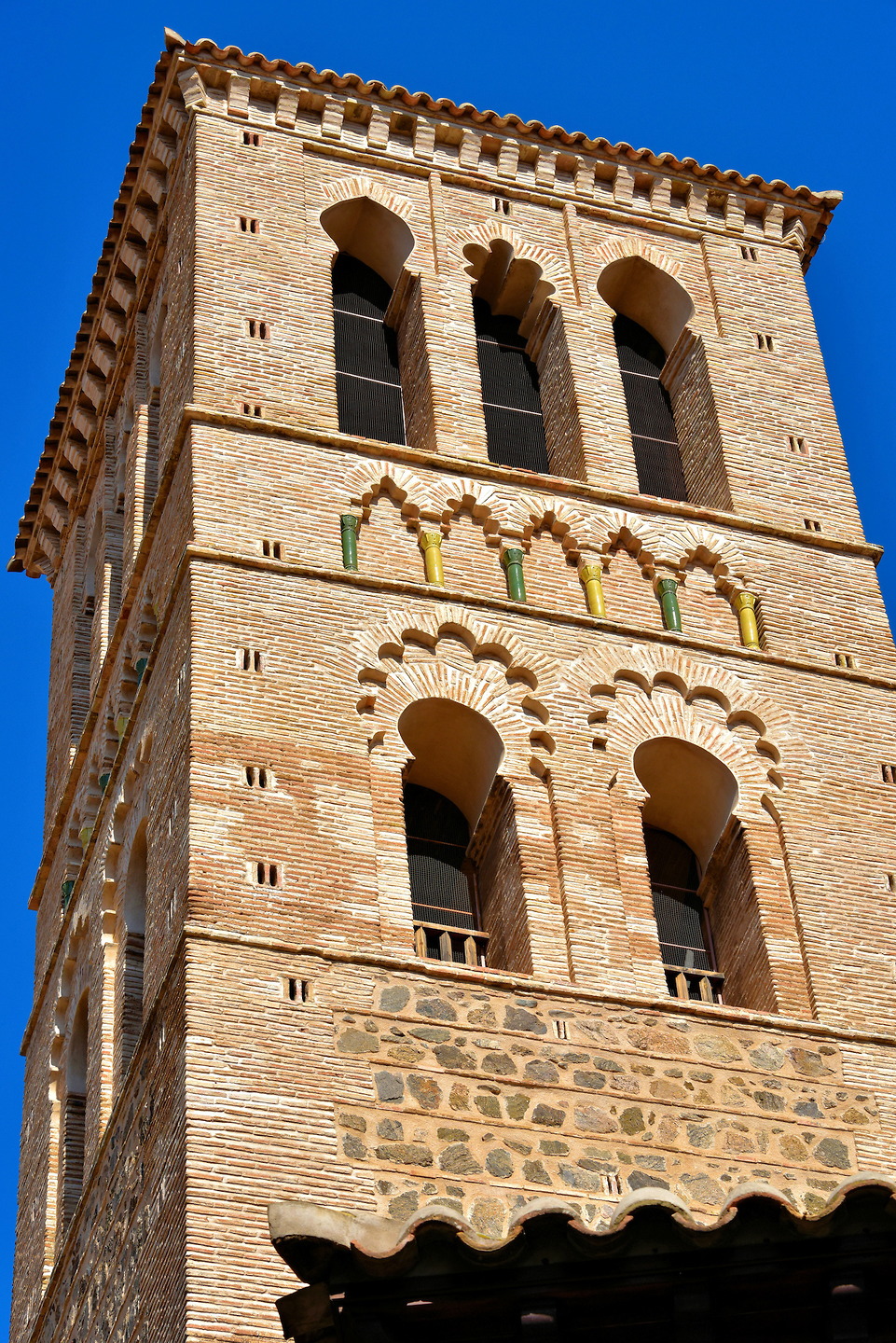 https://mdw-travel-data-us-east-1.s3.amazonaws.com/img/country/Spain/Iglesia-de-Santo-Tome/img_02.jpg