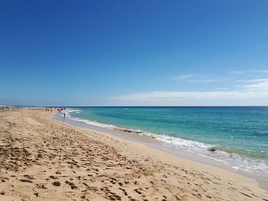 https://mdw-travel-data-us-east-1.s3.amazonaws.com/img/country/Spain/Jandia-Beach/img_03.jpg