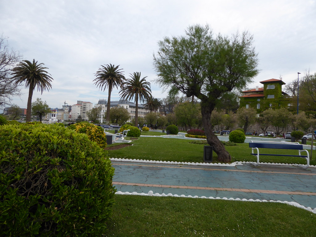 https://mdw-travel-data-us-east-1.s3.amazonaws.com/img/country/Spain/Jardines-de-Piquio/img_03.jpg