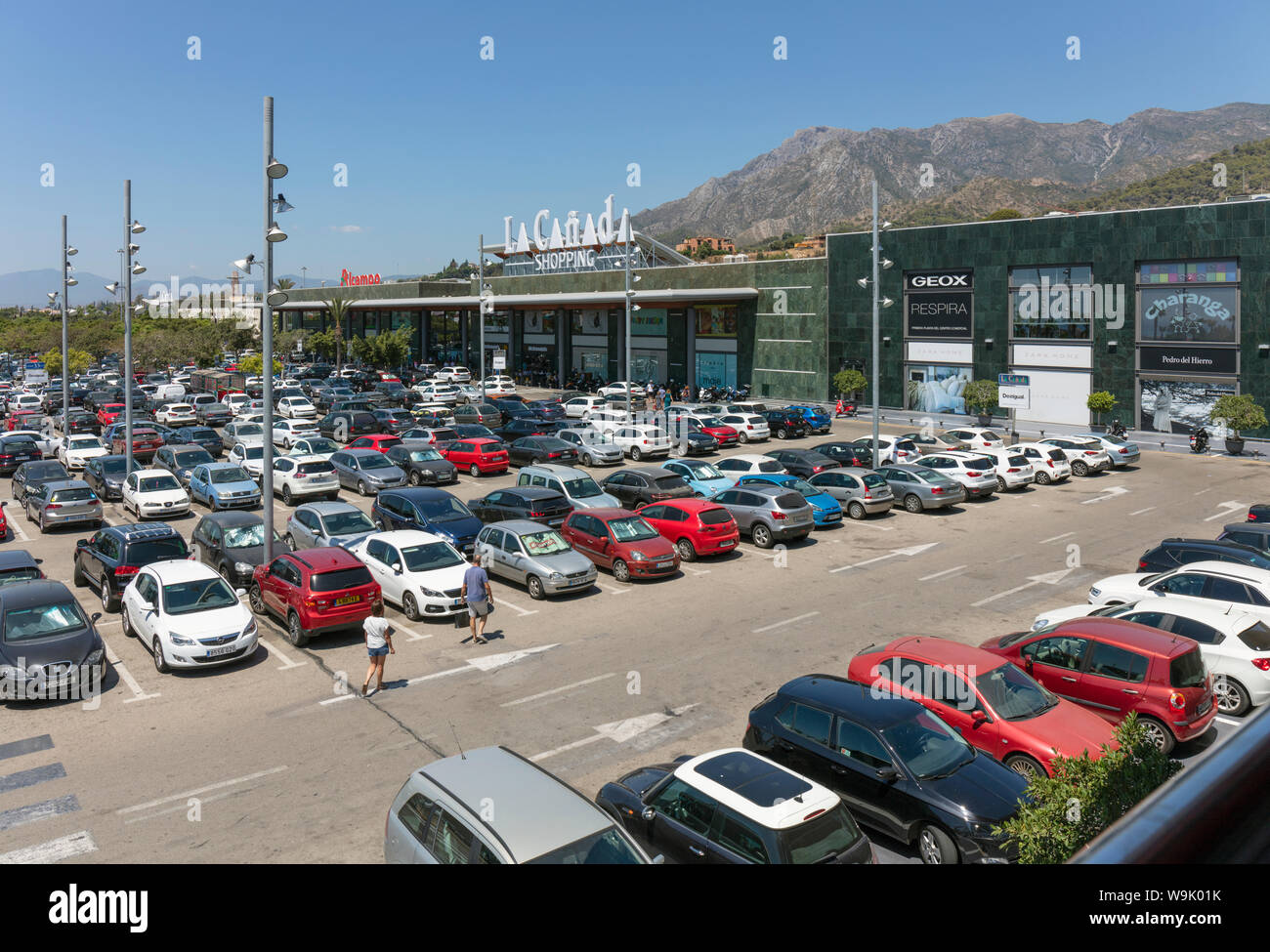 https://mdw-travel-data-us-east-1.s3.amazonaws.com/img/country/Spain/La-Canada-Shopping-Centre/img_01.jpg