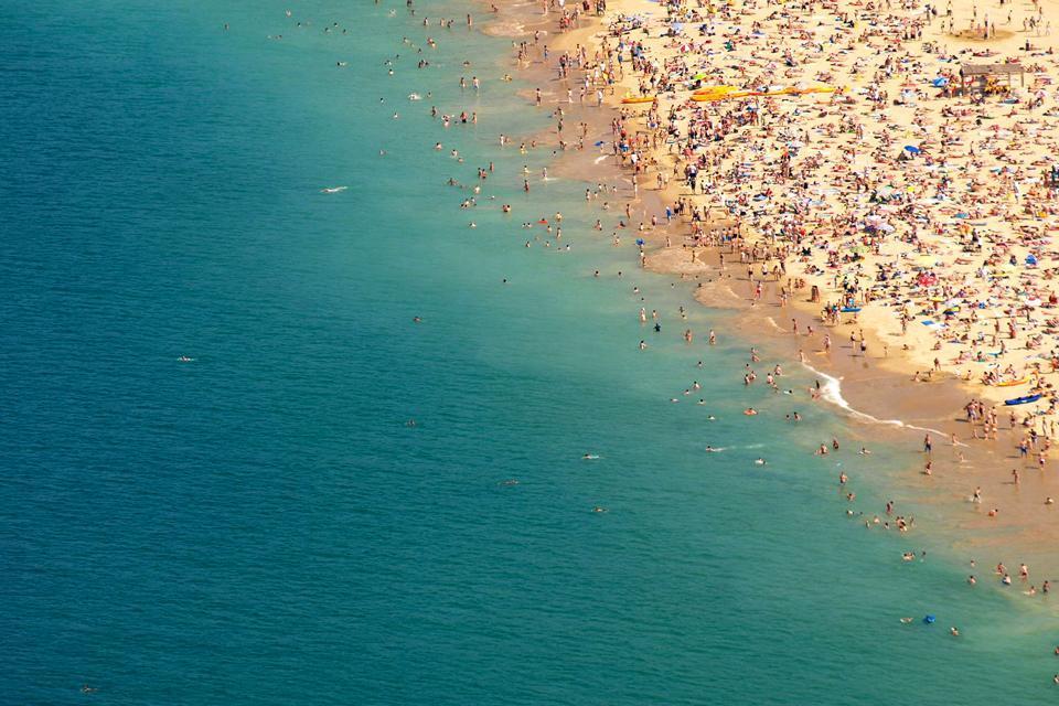 https://mdw-travel-data-us-east-1.s3.amazonaws.com/img/country/Spain/La-Concha/img_02.jpg