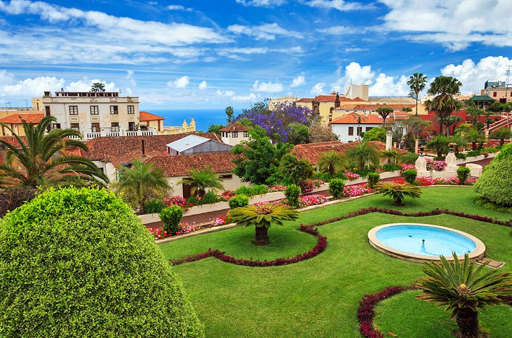 https://mdw-travel-data-us-east-1.s3.amazonaws.com/img/country/Spain/La-Orotava/img_02.jpg