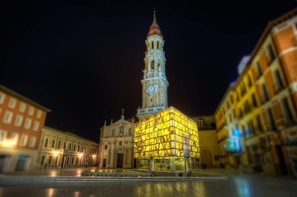 https://mdw-travel-data-us-east-1.s3.amazonaws.com/img/country/Spain/La-Seo-Cathedral/img_04.jpg