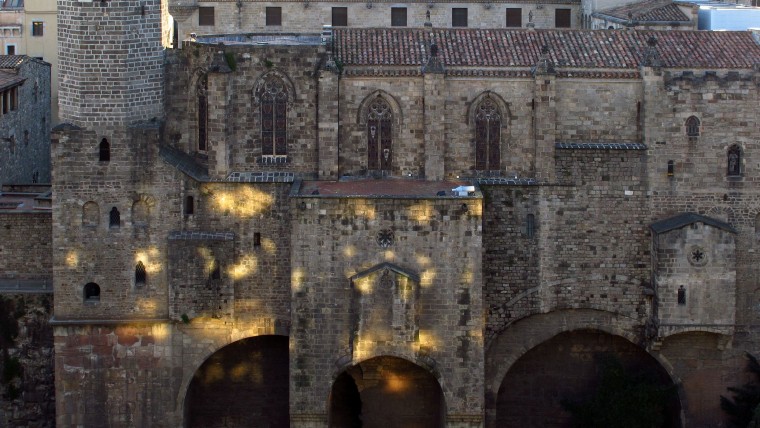 https://mdw-travel-data-us-east-1.s3.amazonaws.com/img/country/Spain/Las-Murallas-Romanas/img_03.jpg