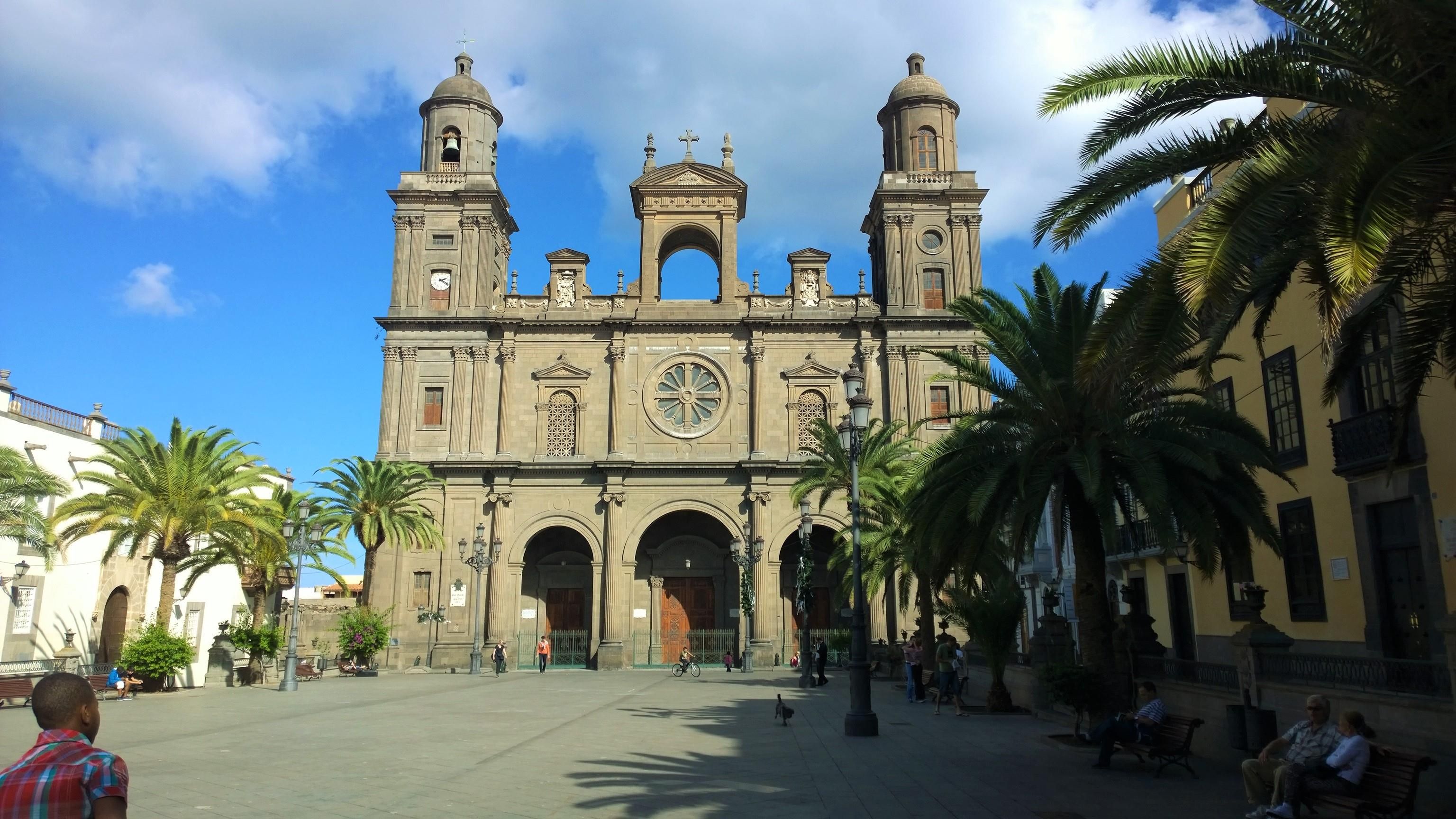 https://mdw-travel-data-us-east-1.s3.amazonaws.com/img/country/Spain/Las-Palmas-de-Gran-Canaria/img_03.jpg