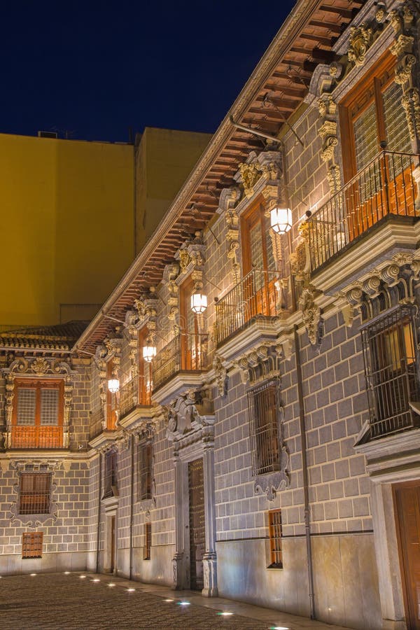 https://mdw-travel-data-us-east-1.s3.amazonaws.com/img/country/Spain/Madrasah-of-Granada/img_01.jpg