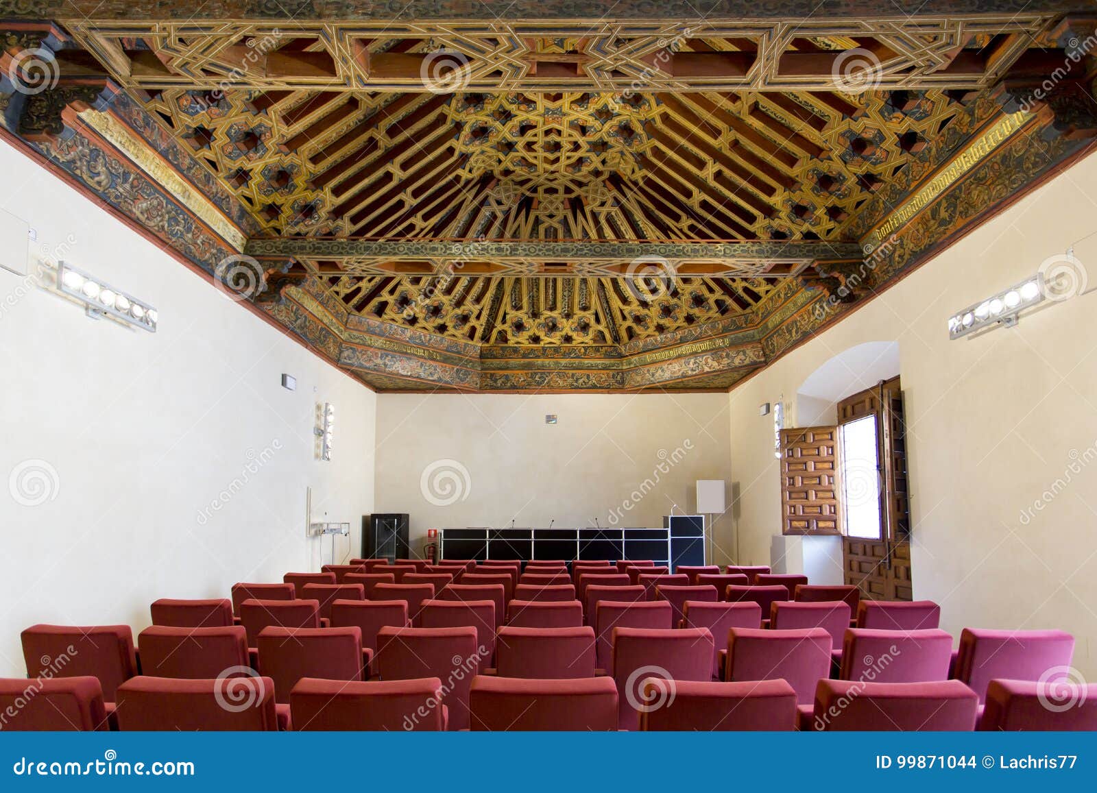 https://mdw-travel-data-us-east-1.s3.amazonaws.com/img/country/Spain/Madrasah-of-Granada/img_02.jpg