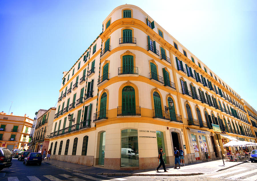 https://mdw-travel-data-us-east-1.s3.amazonaws.com/img/country/Spain/Malaga-Picasso-Museum/img_00.jpg