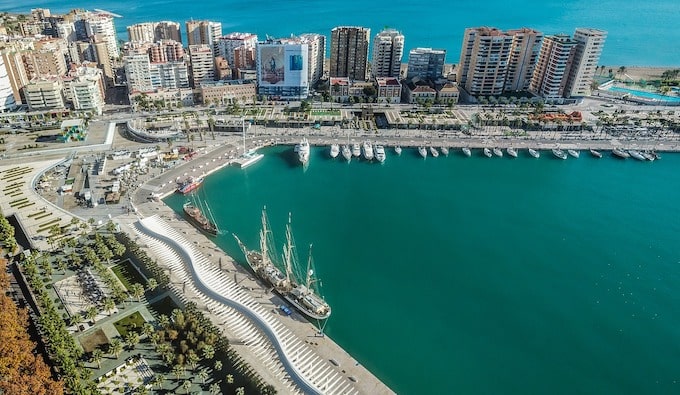 https://mdw-travel-data-us-east-1.s3.amazonaws.com/img/country/Spain/Malaga-Port/img_01.jpg