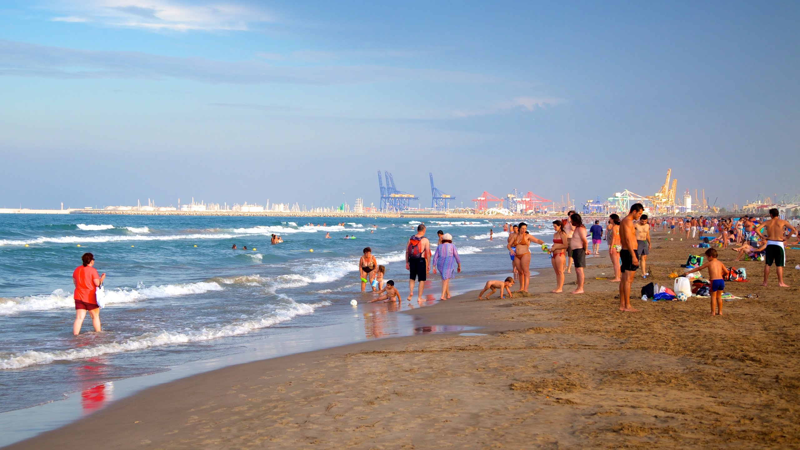 https://mdw-travel-data-us-east-1.s3.amazonaws.com/img/country/Spain/Malvarrosa-Beach/img_05.jpg