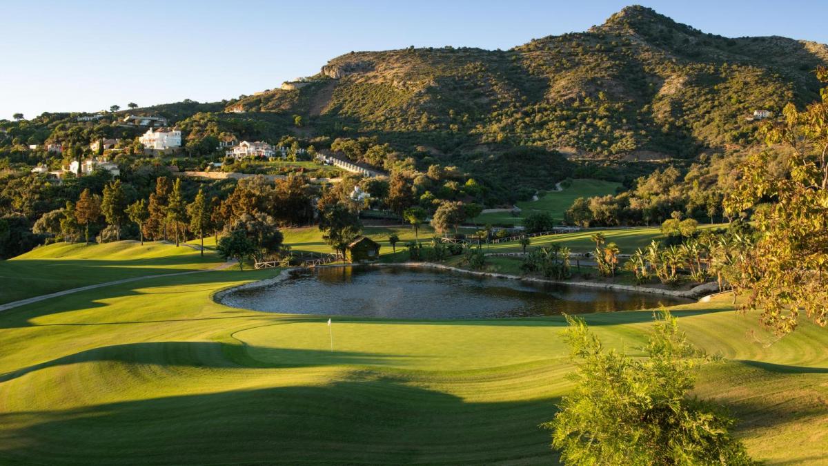 https://mdw-travel-data-us-east-1.s3.amazonaws.com/img/country/Spain/Marbella-Club-Golf-Resort/img_05.jpg
