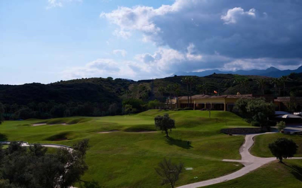 https://mdw-travel-data-us-east-1.s3.amazonaws.com/img/country/Spain/Marbella-Golf-and-Country-Club/img_02.jpg
