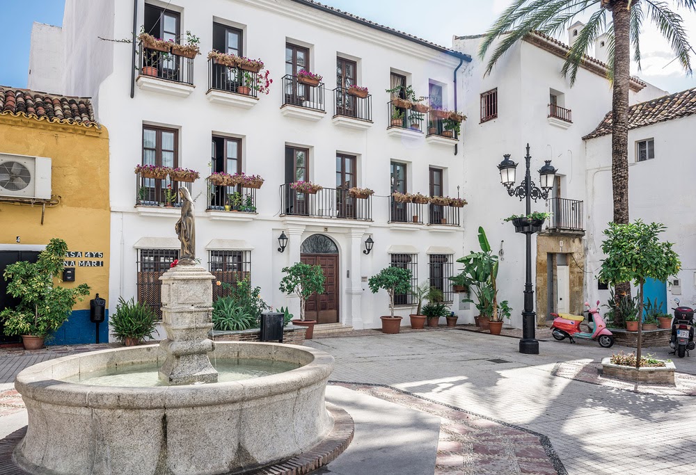 https://mdw-travel-data-us-east-1.s3.amazonaws.com/img/country/Spain/Marbella-Old-Town-Casco-Antiguo/img_00.jpg
