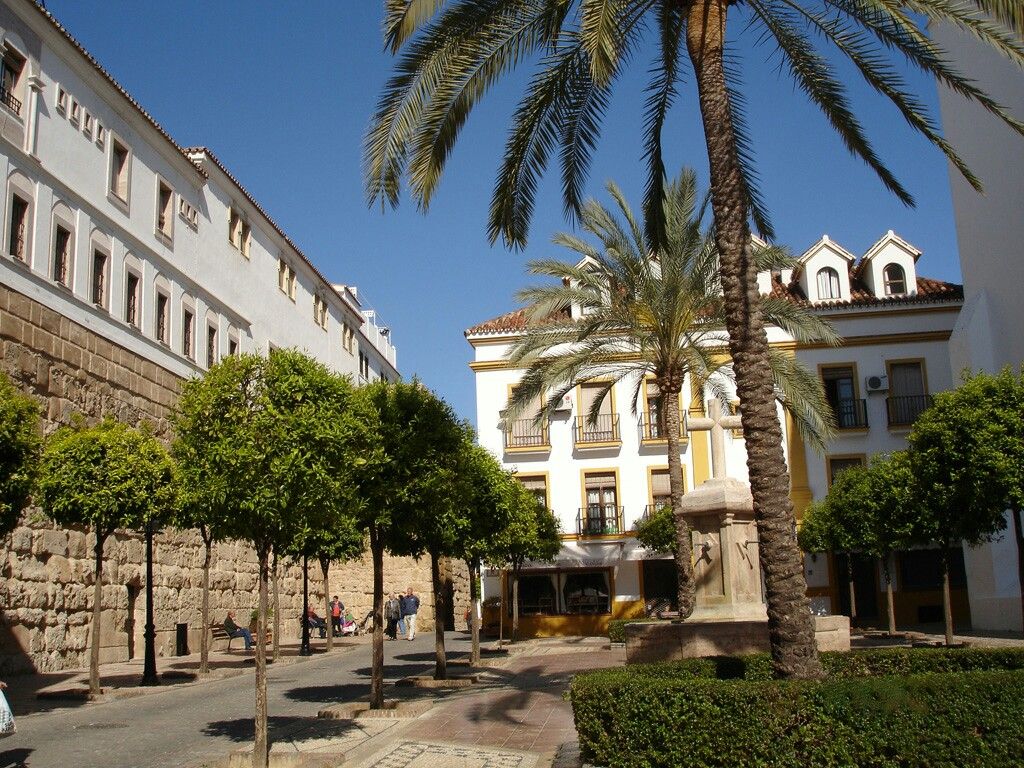https://mdw-travel-data-us-east-1.s3.amazonaws.com/img/country/Spain/Marbella-Old-Town/img_05.jpg