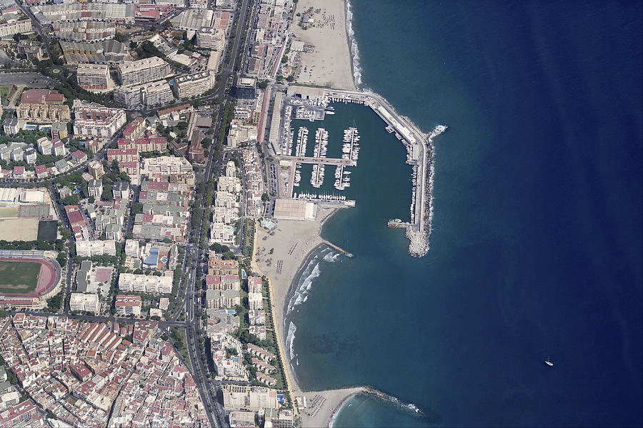 https://mdw-travel-data-us-east-1.s3.amazonaws.com/img/country/Spain/Marina-La-Bajadilla/img_01.jpg