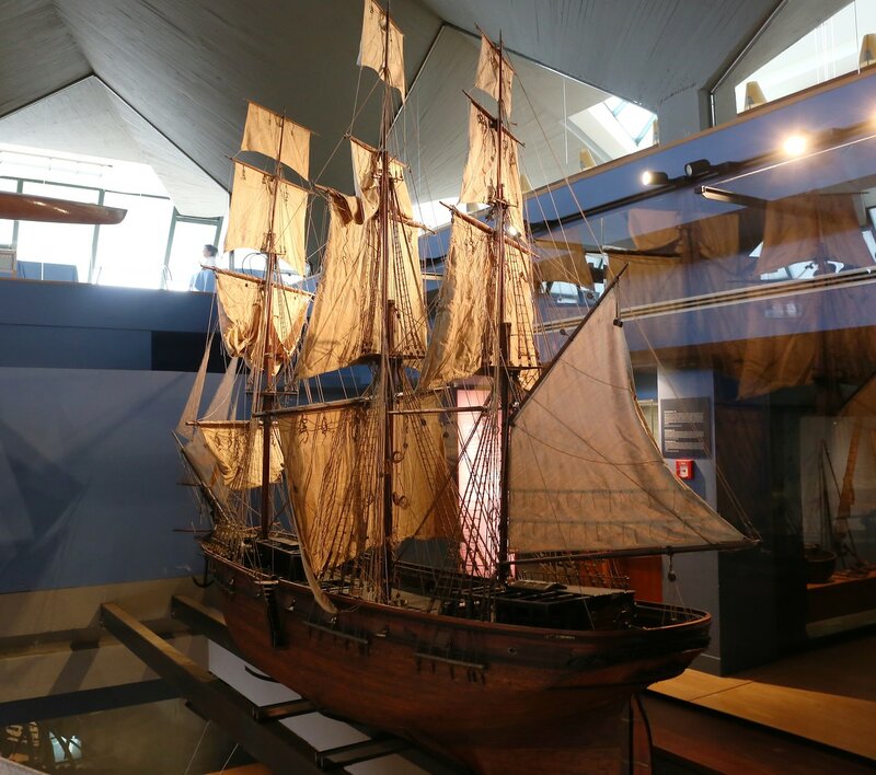 https://mdw-travel-data-us-east-1.s3.amazonaws.com/img/country/Spain/Maritime-Museum-of-Cantabria/img_01.jpg