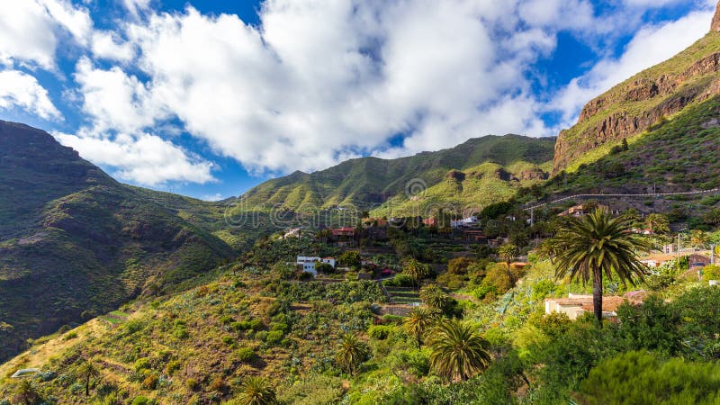 https://mdw-travel-data-us-east-1.s3.amazonaws.com/img/country/Spain/Masca/img_01.jpg