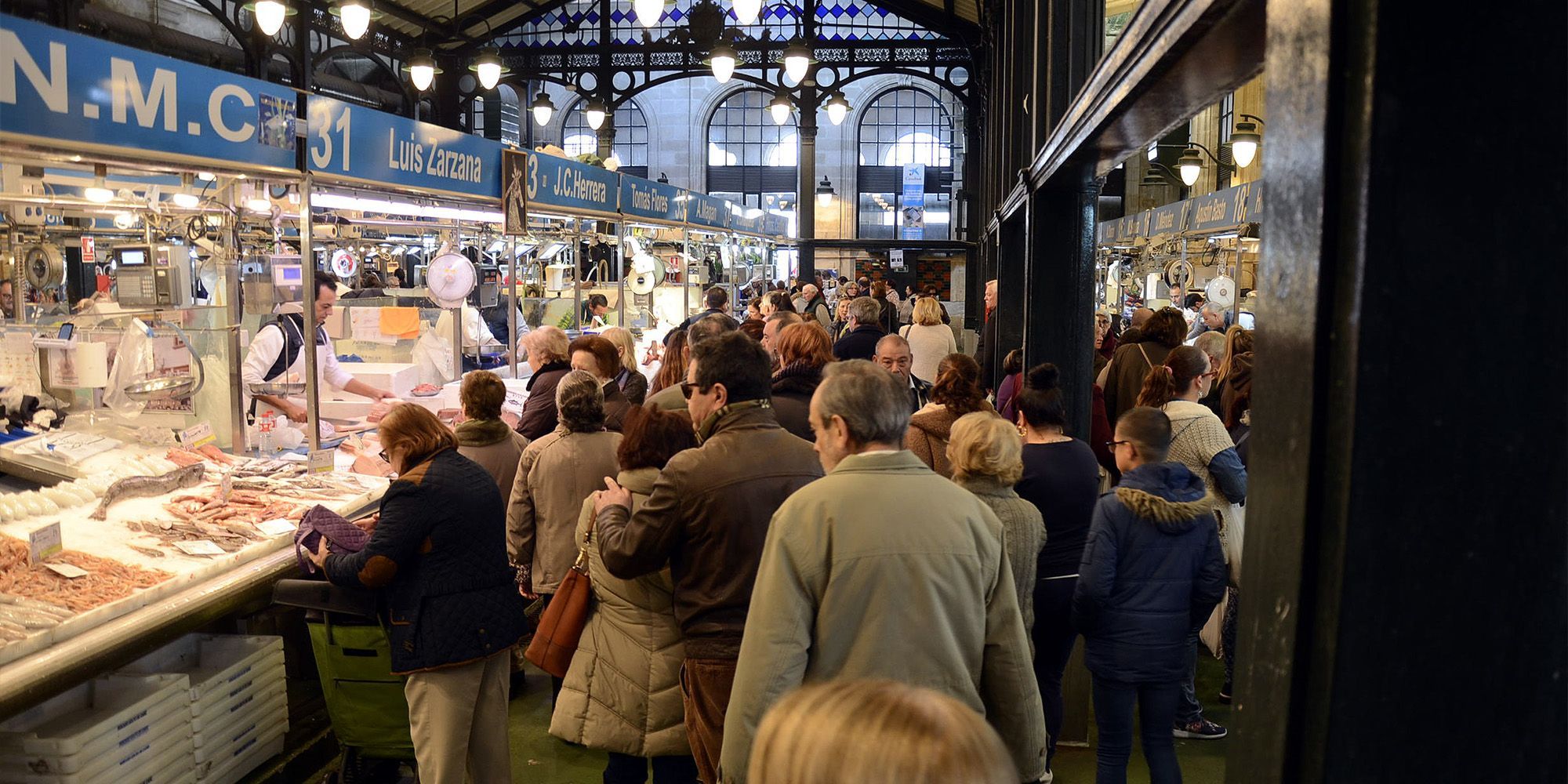 https://mdw-travel-data-us-east-1.s3.amazonaws.com/img/country/Spain/Mercado-Central-de-Abastos/img_02.jpg