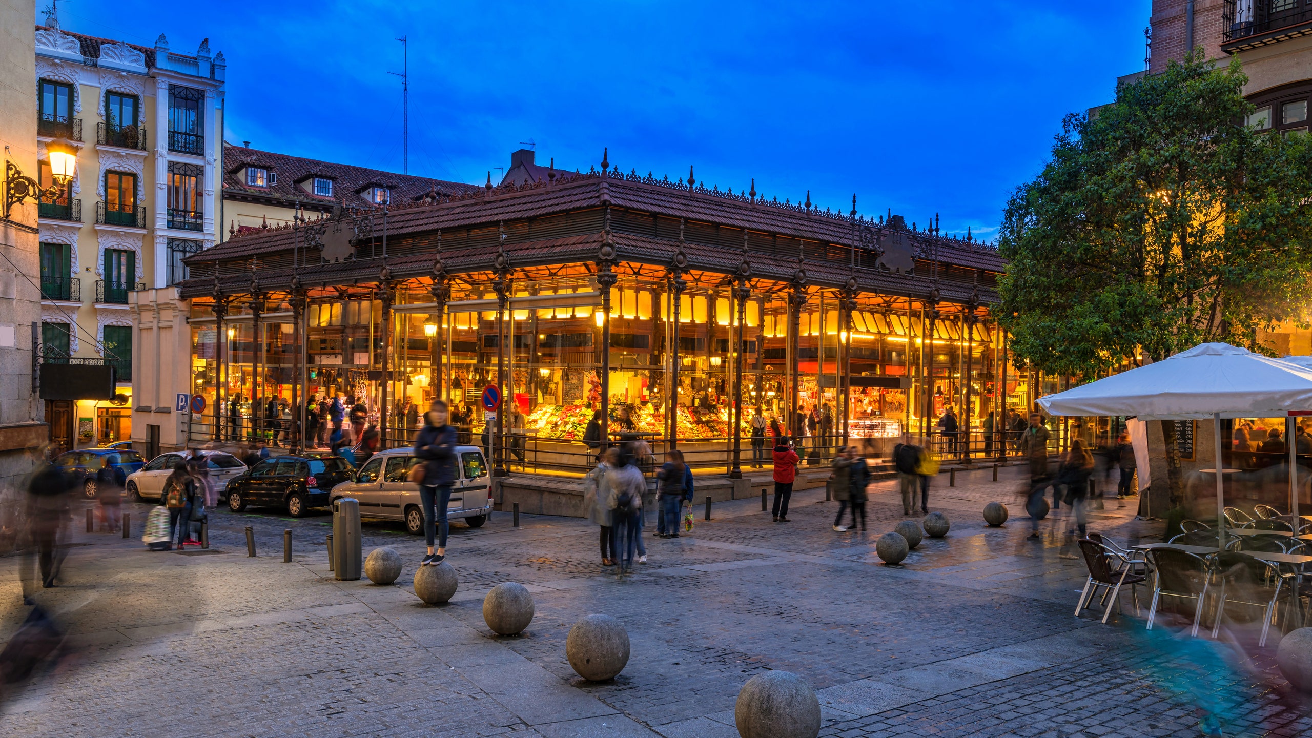 https://mdw-travel-data-us-east-1.s3.amazonaws.com/img/country/Spain/Mercado-de-San-Miguel/img_05.jpg