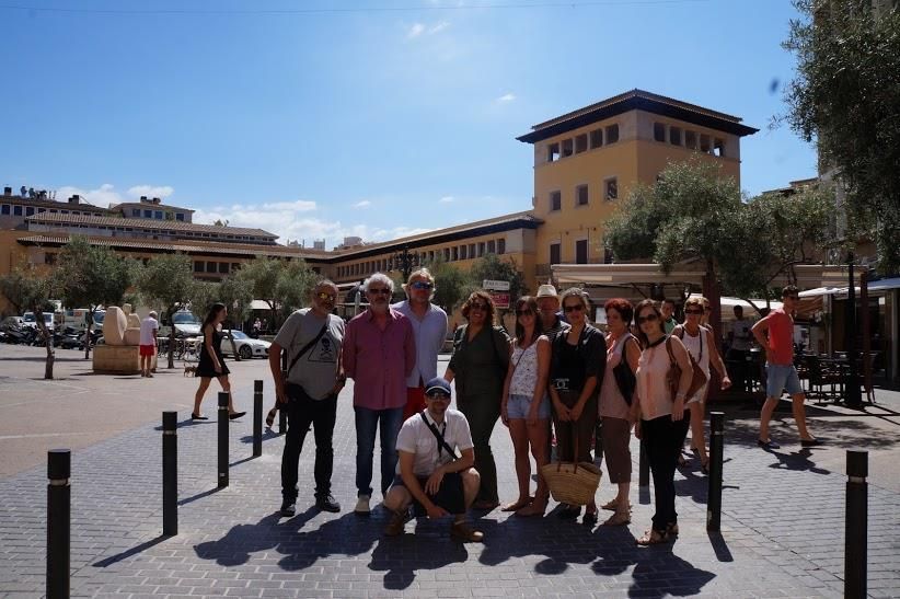 https://mdw-travel-data-us-east-1.s3.amazonaws.com/img/country/Spain/Mercat-de-lOlivar/img_04.jpg