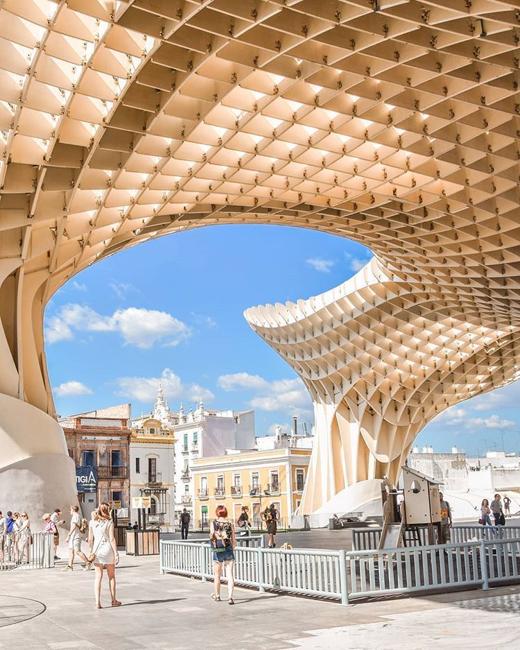 https://mdw-travel-data-us-east-1.s3.amazonaws.com/img/country/Spain/Metropol-Parasol/img_00.jpg