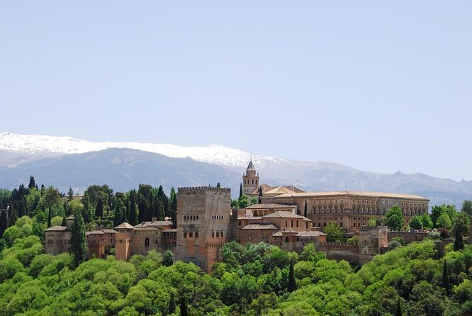 https://mdw-travel-data-us-east-1.s3.amazonaws.com/img/country/Spain/Mirador-de-San-Nicolas/img_01.jpg