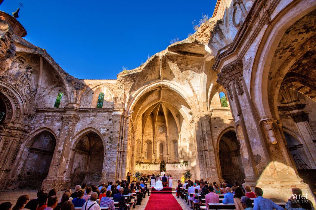 https://mdw-travel-data-us-east-1.s3.amazonaws.com/img/country/Spain/Monasterio-de-Piedra/img_00.jpg