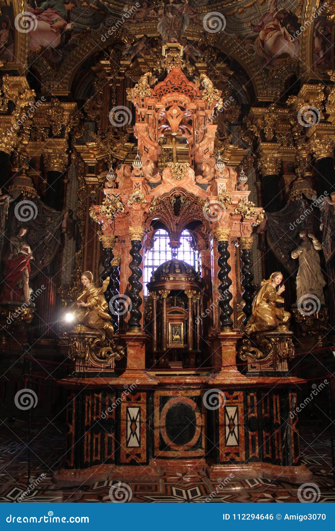 https://mdw-travel-data-us-east-1.s3.amazonaws.com/img/country/Spain/Monastery-of-Saint-Jerome/img_04.jpg