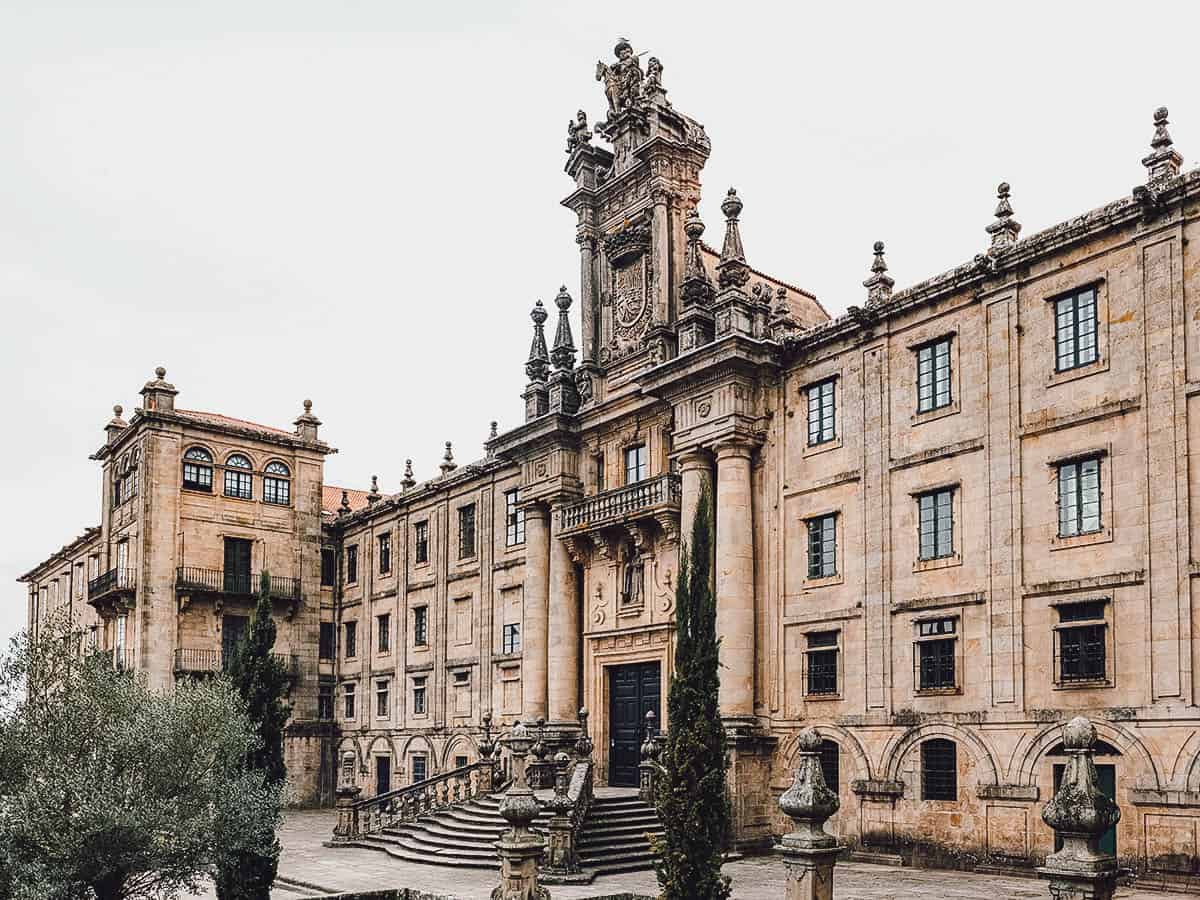 https://mdw-travel-data-us-east-1.s3.amazonaws.com/img/country/Spain/Monastery-of-San-Martino-Pinario/img_02.jpg