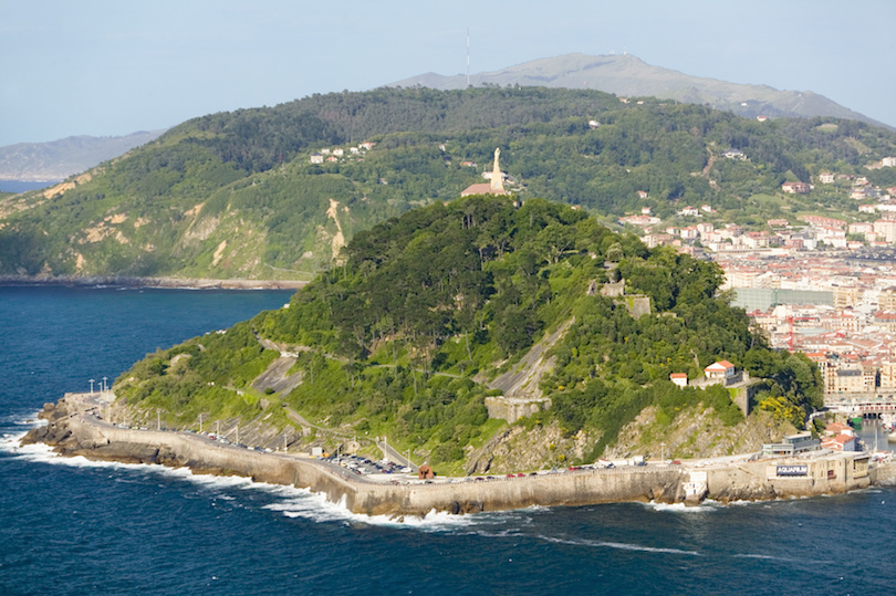 https://mdw-travel-data-us-east-1.s3.amazonaws.com/img/country/Spain/Mount-Urgull/img_05.jpg