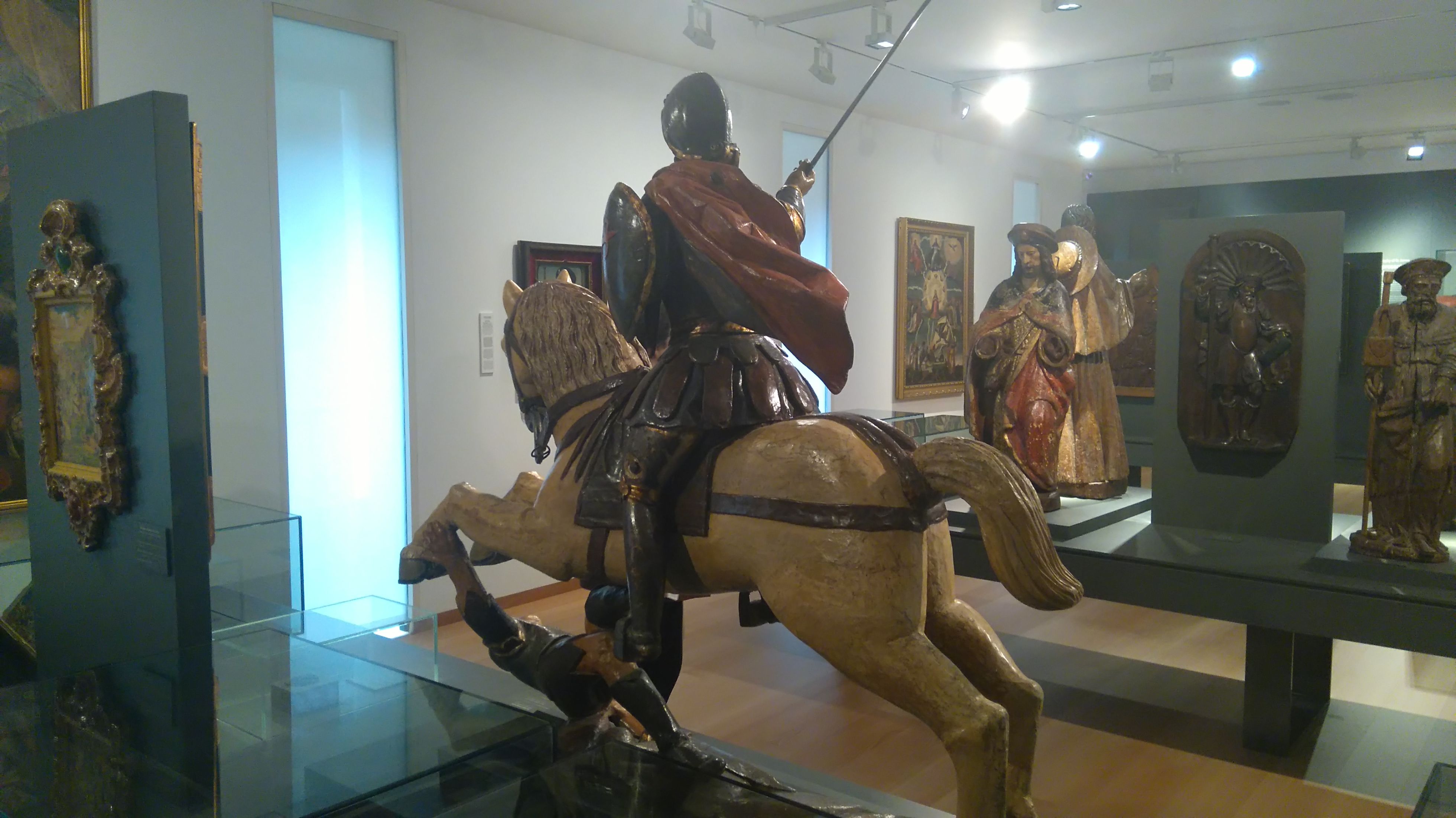 https://mdw-travel-data-us-east-1.s3.amazonaws.com/img/country/Spain/Museo-das-Peregrinacions-e-de-Santiago/img_03.jpg