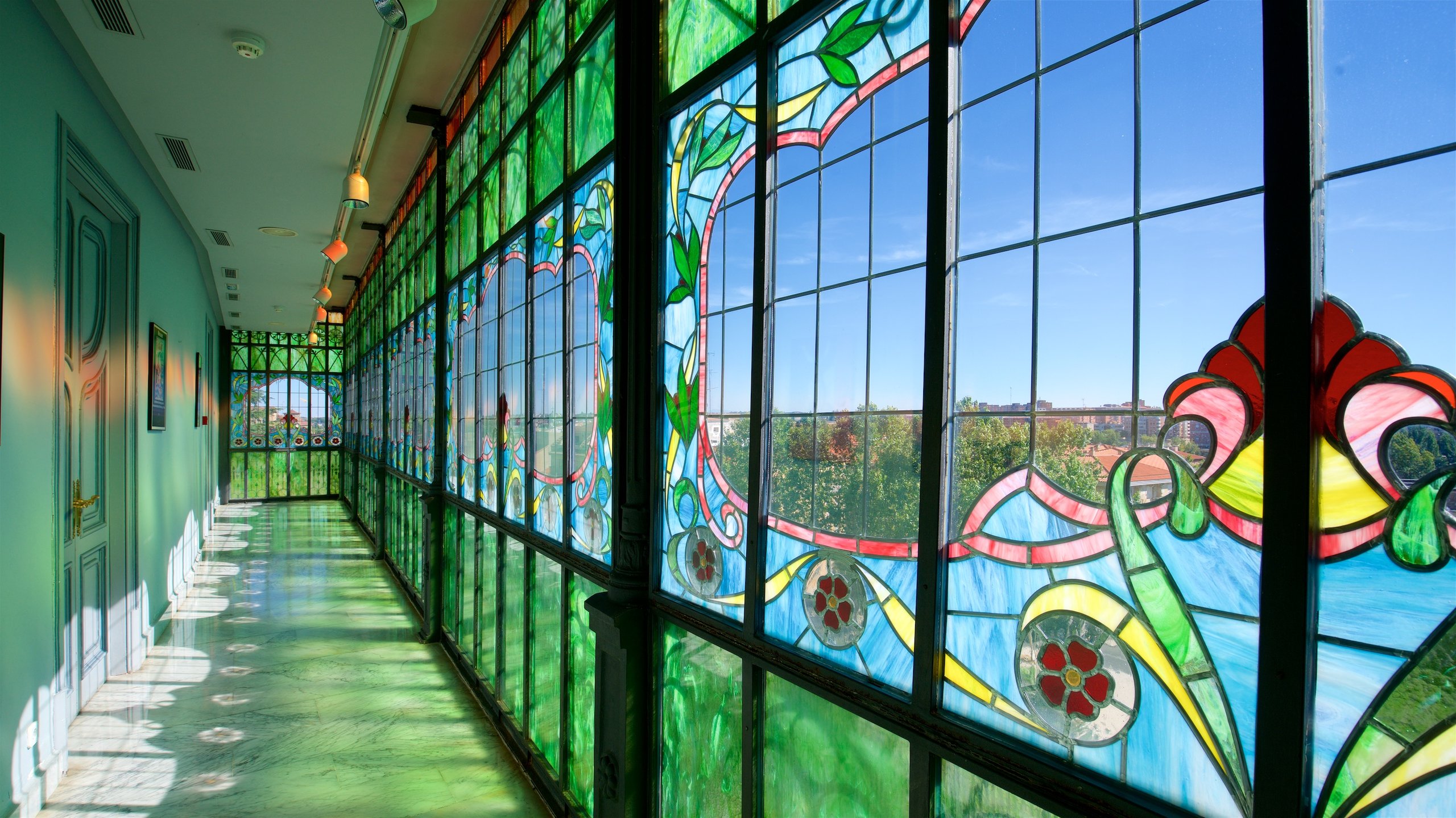 https://mdw-travel-data-us-east-1.s3.amazonaws.com/img/country/Spain/Museum-of-Art-Nouveau-and-Art-Deco/img_05.jpg