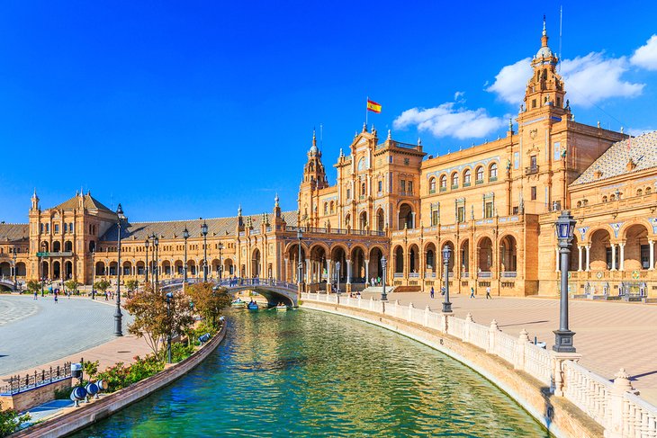 https://mdw-travel-data-us-east-1.s3.amazonaws.com/img/country/Spain/Museum-of-Cadiz/img_02.jpg